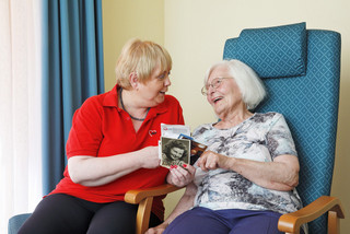 Buch anschauen Buch anschauen